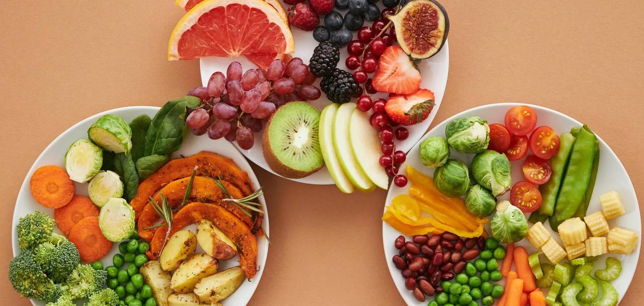 Πώς να εντάξετε περισσότερα λαχανικά και φρούτα στην καθημερινή σας διατροφή